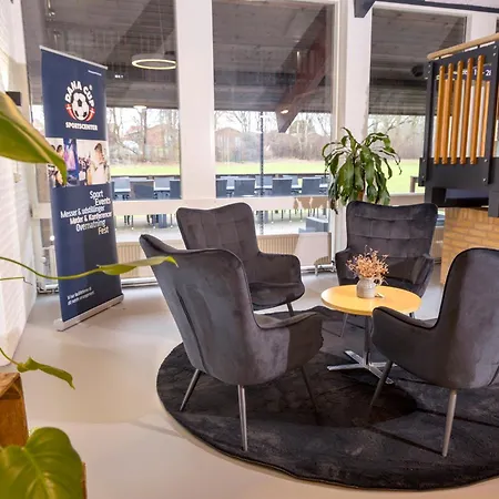 Vandrerhjem Dana Cup Sportscenter *