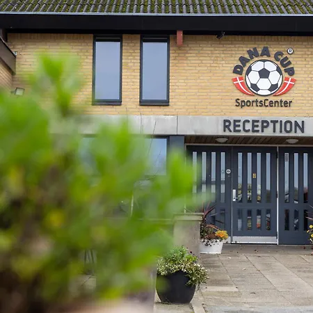 Hostel Dana Cup Sportscenter