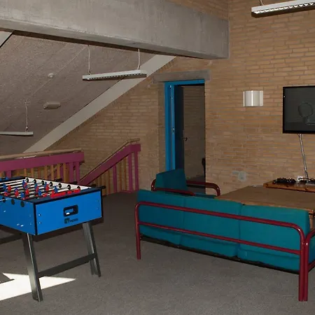 Vandrarhem Dana Cup Sportscenter *